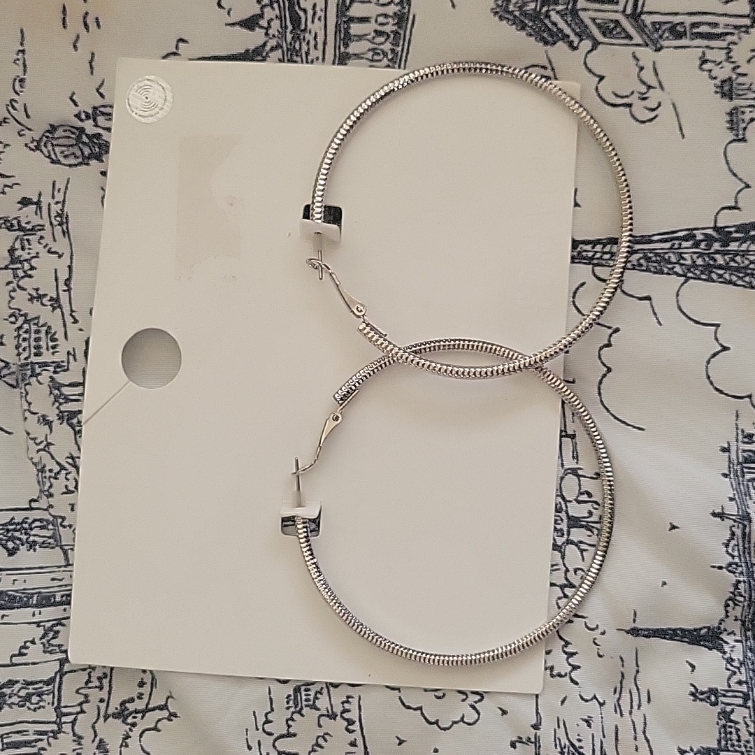 Medium Hoops